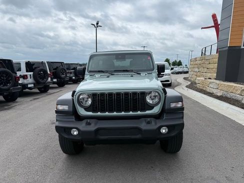 Used 2024 Jeep Wrangler Unlimited Sport AWD/4WD image 8