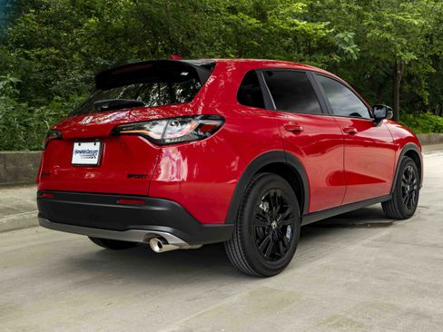 Used 2026 Honda HR-V Sport image 9