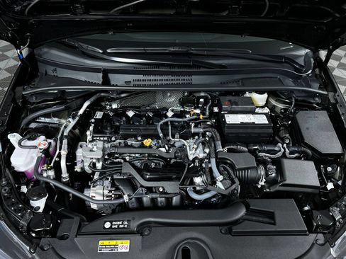 Used 2026 Toyota Corolla SE FWD image 9