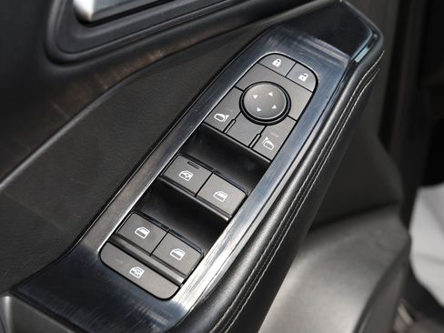 Used 2024 Nissan Rogue SV FWD image 26