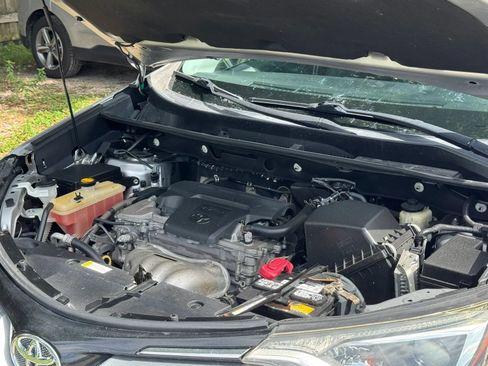 Used 2016 Toyota RAV4 LE FWD image 13