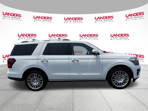 Used 2024 Ford Expedition Limited AWD/4WD image 2