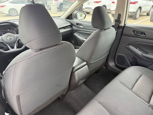 Used 2025 Nissan Altima 2.5 SV FWD image 23