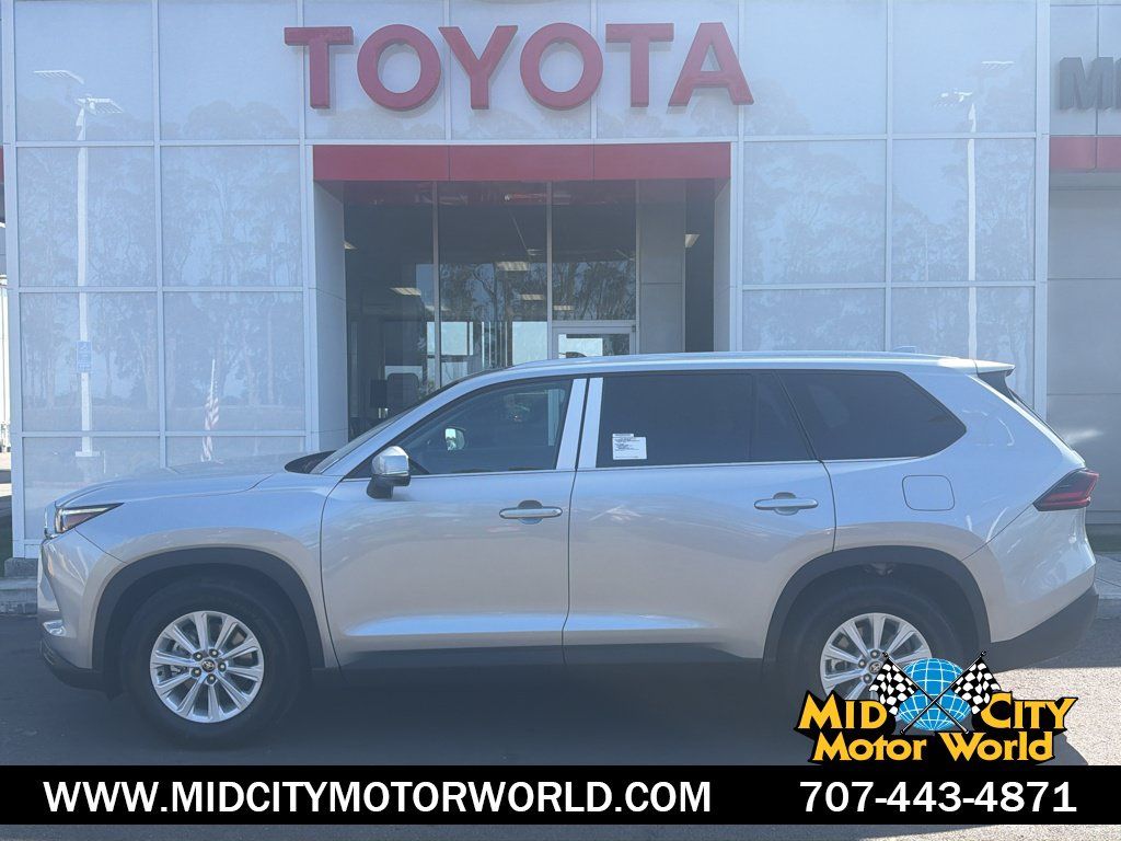 New 2026 Toyota Grand Highlander XLE FWD image 1