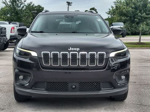 Certified 2021 Jeep Cherokee Latitude Lux w/ Comfort/Convenience Group AWD/4WD image 3