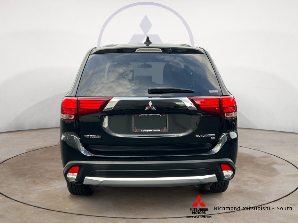 Used 2018 Mitsubishi Outlander SE AWD/4WD image 4