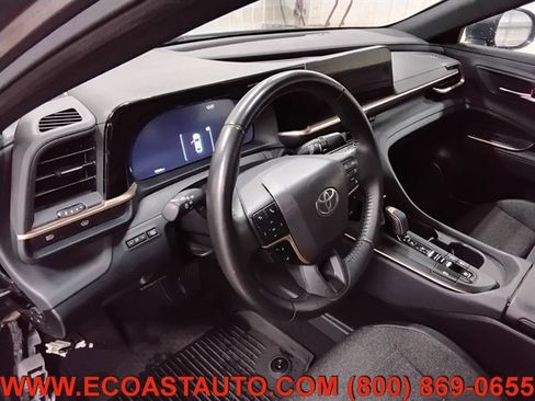 Used 2023 Toyota Crown AWD/4WD image 11