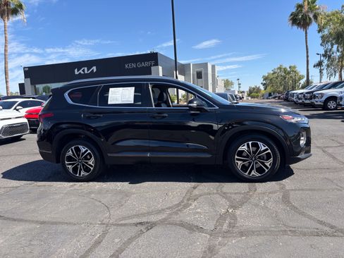 Used 2019 Hyundai Santa Fe AWD image 2