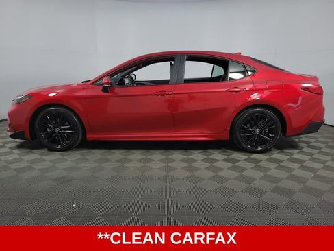 Used 2026 Toyota Camry SE image 5