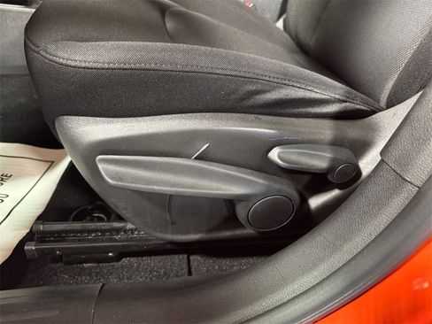 Used 2018 Jeep Renegade Sport w/ Power & Air Group image 13