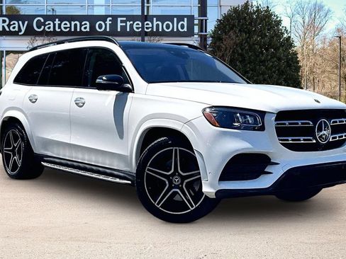 Used 2023 Mercedes-Benz GLS 580 4MATIC image 11