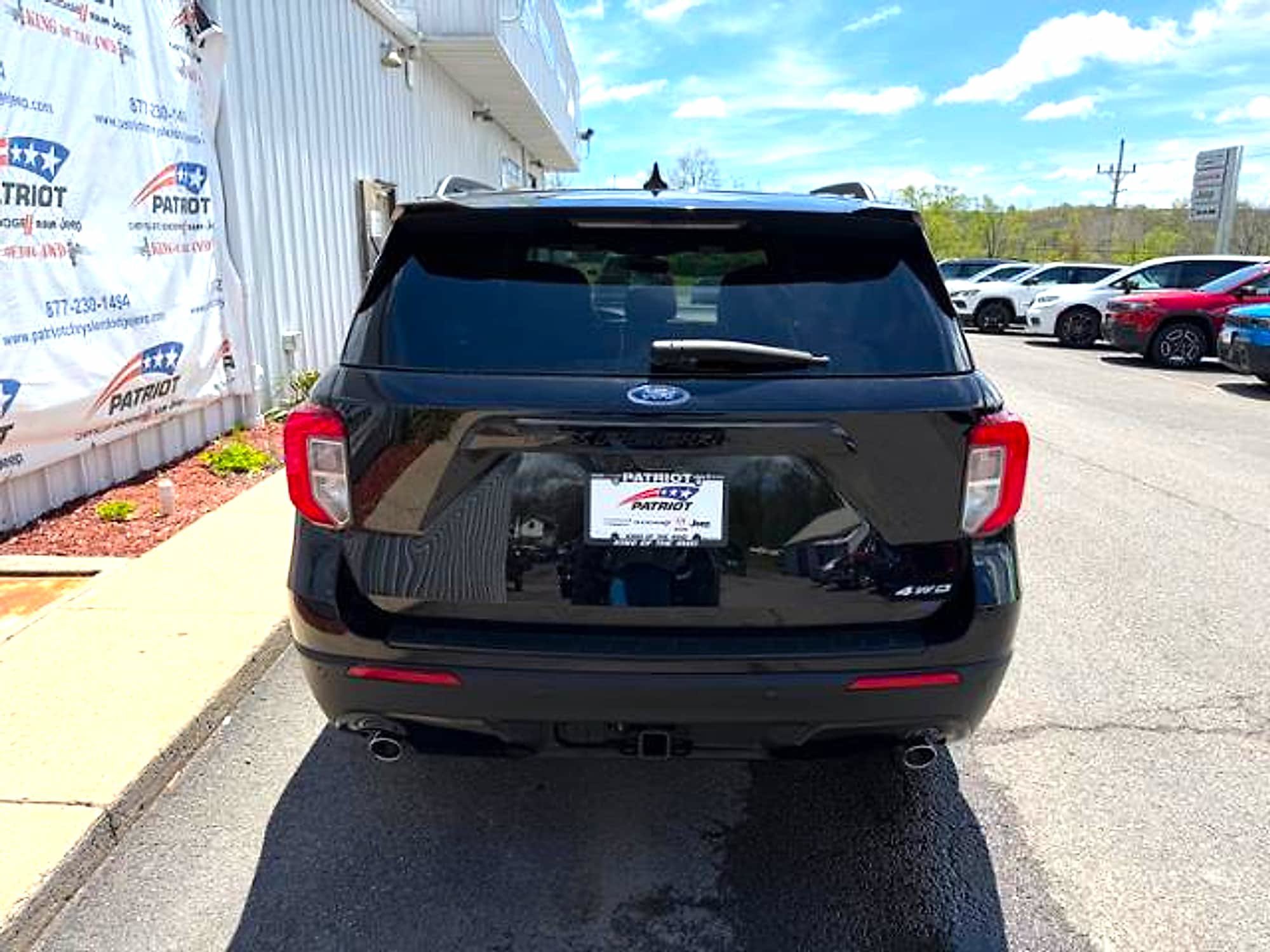 Used 2023 Ford Explorer ST-Line w/ Class IV Trailer Tow Package AWD/4WD image 25