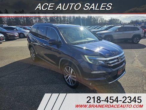 Used 2018 Honda Pilot Touring image 2