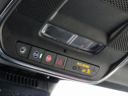 Used 2025 Chevrolet Equinox RS w/ Safety and Technology Package image 11