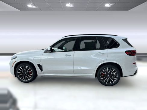 New 2026 BMW X5 xDrive50e AWD/4WD image 2