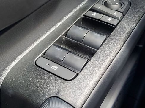 Certified 2025 Toyota 4Runner SR5 image 31