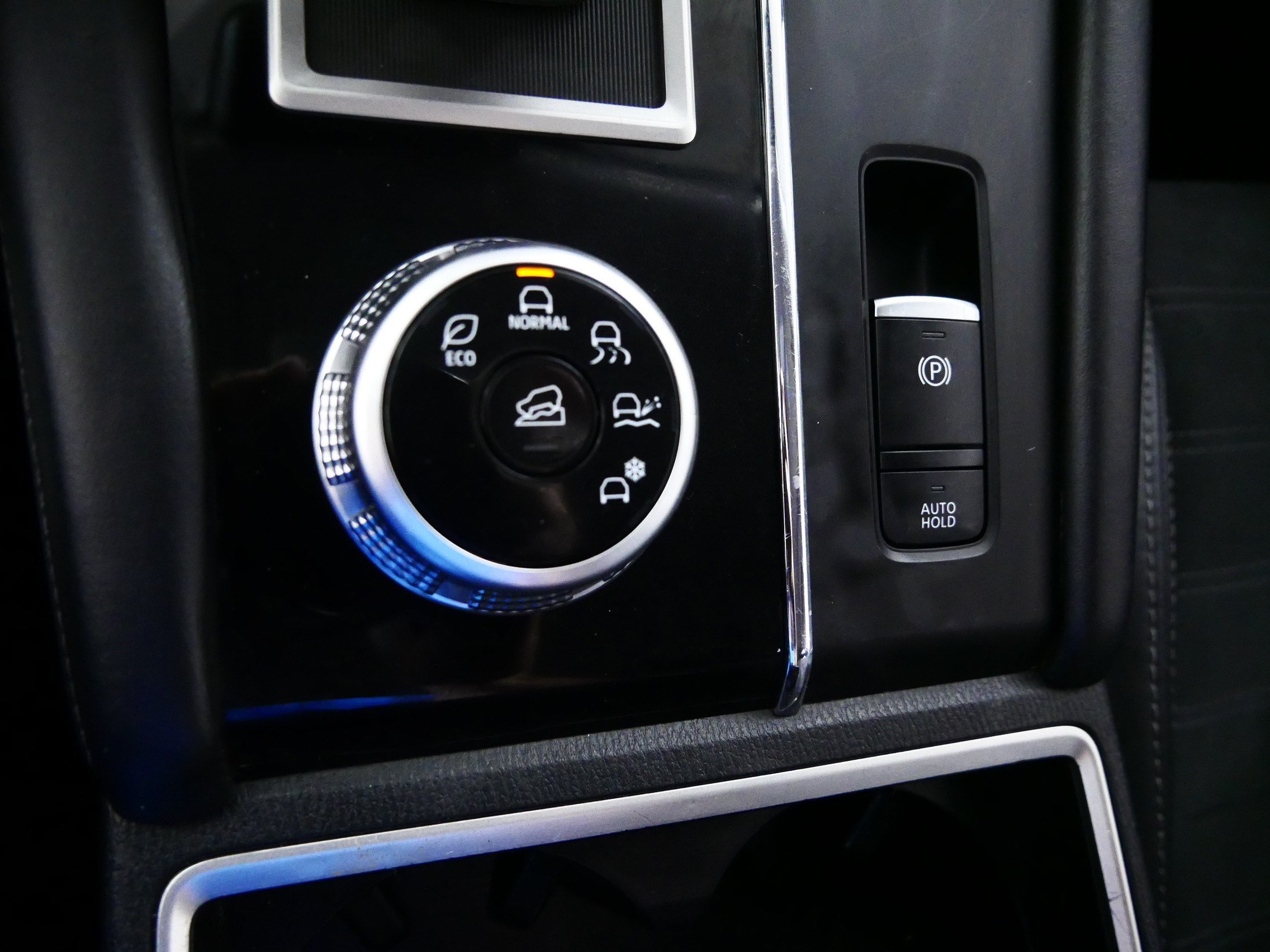 Used 2024 Mitsubishi Outlander SE FWD image 29