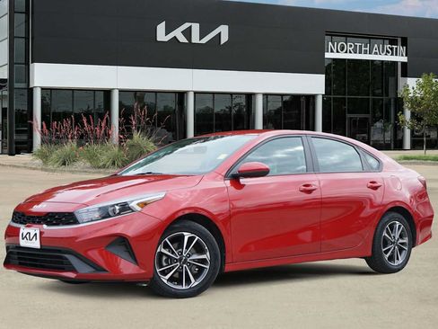 Certified 2024 Kia Forte LXS FWD image 1