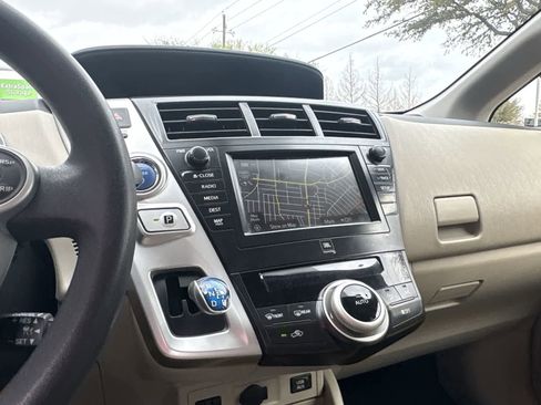 Used 2012 Toyota Prius V Five image 28
