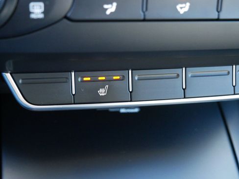 Used 2016 Kia Sorento LX w/ LX Convenience Package image 28