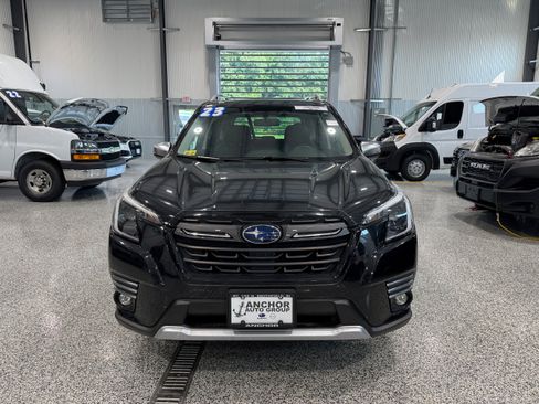 Used 2023 Subaru Forester Touring AWD/4WD image 2