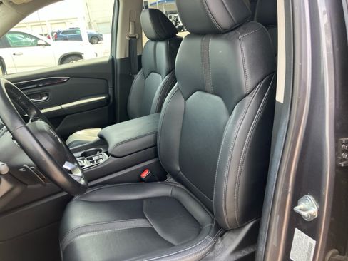Certified 2025 Honda Pilot EX-L image 34
