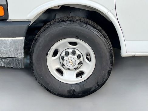 Used 2025 Chevrolet Express 2500 Extended w/ Driver Convenience Package RWD image 28