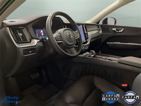 Used 2025 Volvo XC60 B5 Core image 53