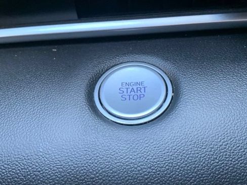 Used 2023 Hyundai Elantra SEL w/ Preferred Accessory Package FWD image 15