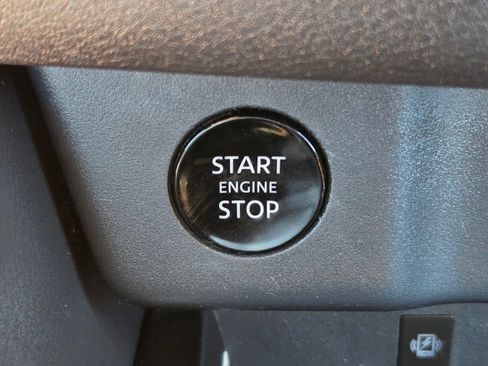 Used 2025 Nissan Rogue SL w/ Tech Package AWD/4WD image 27