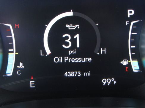 Used 2025 Chrysler Pacifica Limited FWD image 29