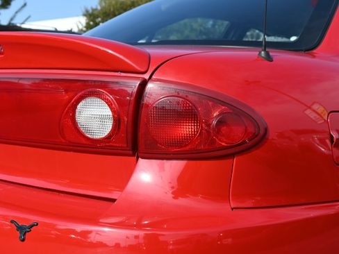 Used 2005 Chevrolet Cavalier Sedan w/ Preferred Equipment Group FWD image 20