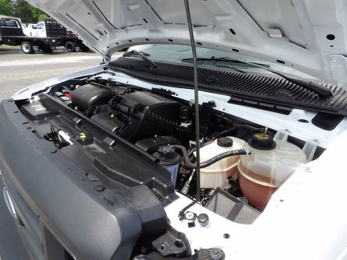 Used 2021 Ford E-350 and Econoline 350 Super Duty RWD image 28