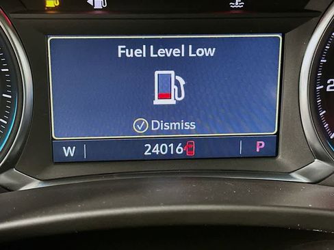 Used 2024 Chevrolet Equinox Premier AWD/4WD image 21