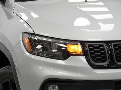 New 2026 Jeep Compass Latitude image 5