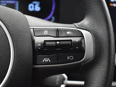Used 2025 Kia Sportage LX image 23