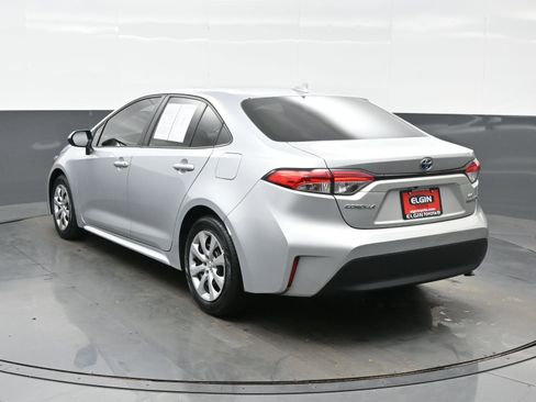 Used 2023 Toyota Corolla LE image 4