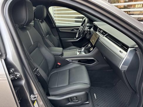 Certified 2024 Jaguar F-PACE R-Dynamic S AWD/4WD image 9