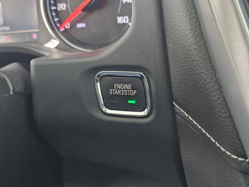 Used 2023 GMC Acadia SLT FWD image 32