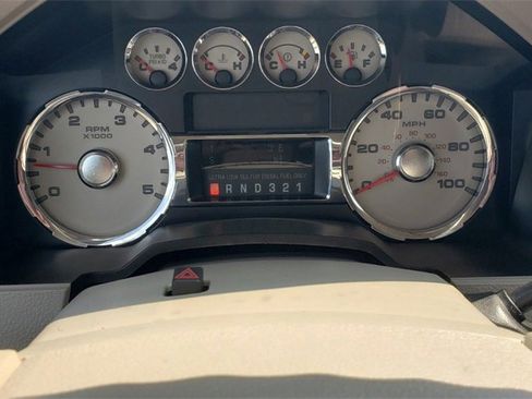 Used 2010 Ford F350 Lariat image 14