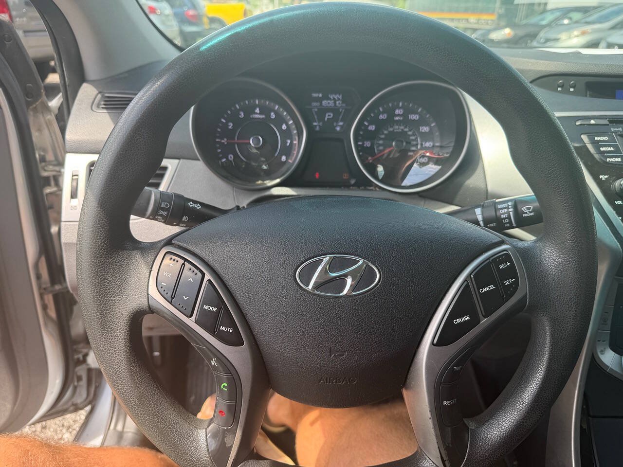 Used 2013 Hyundai Elantra GLS w/ Preferred Pkg FWD image 22