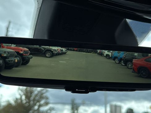 Used 2022 Jeep Grand Cherokee Summit image 32