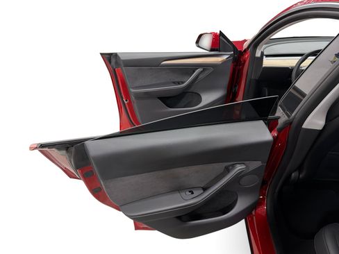 Certified 2023 Tesla Model Y AWD image 10