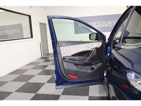 Used 2018 Hyundai Santa Fe Sport w/ 2.4L Value Package 02 image 11