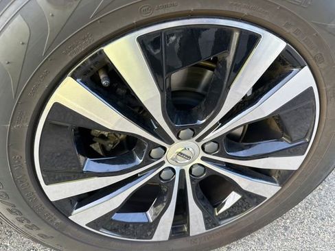 Used 2023 Volvo XC60 B5 Core AWD/4WD image 6