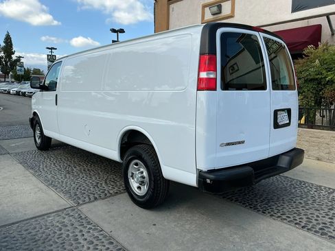 Used 2020 Chevrolet Express 2500 Extended w/ Driver Convenience Package RWD image 7