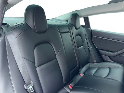 Used 2021 Tesla Model 3 Standard Range Plus image 50