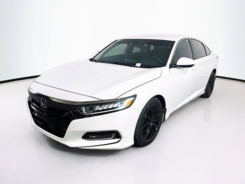 Used 2019 Honda Accord Sport image 3