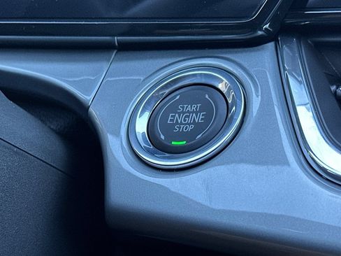 New 2026 Chevrolet Trax LT w/ Sunroof Package FWD image 24