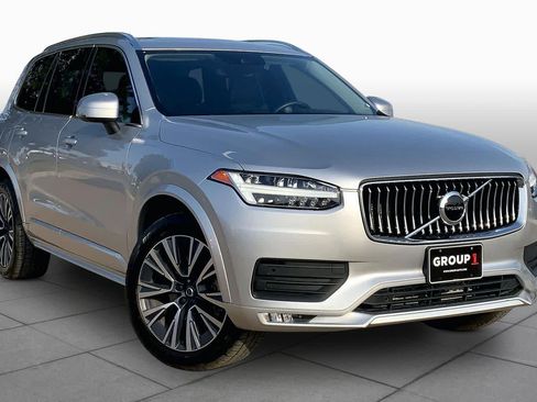 Used 2022 Volvo XC90 T5 Momentum FWD image 3